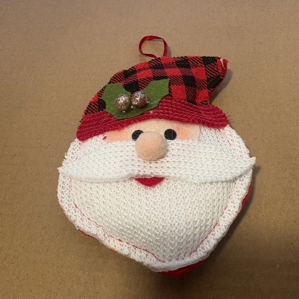 Adorable‎ Plush Santa Claus Head Ornament Buffalo Plaid Christmas Holiday Decor